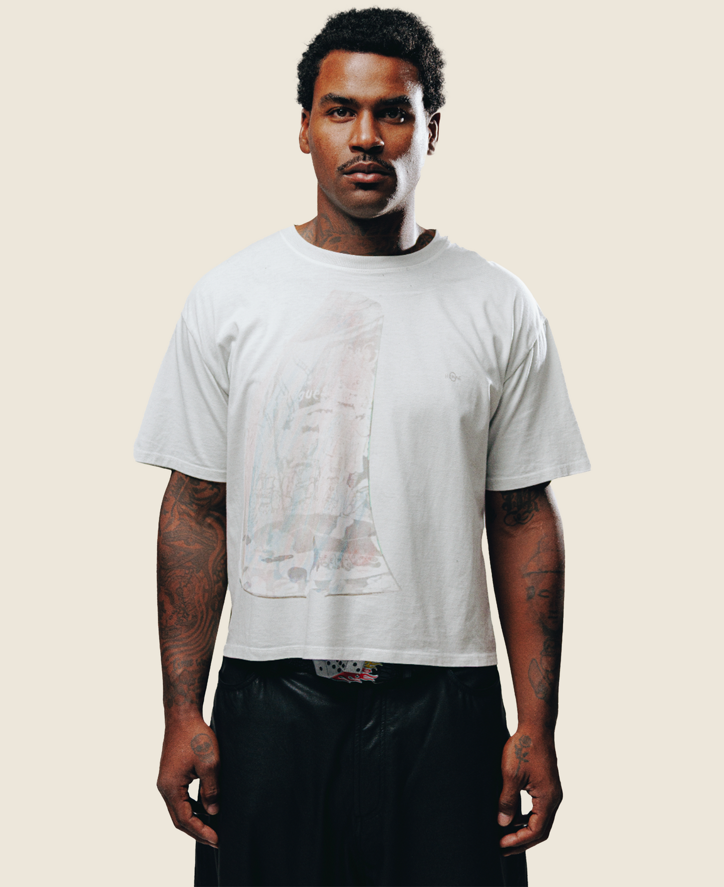 TEE 001