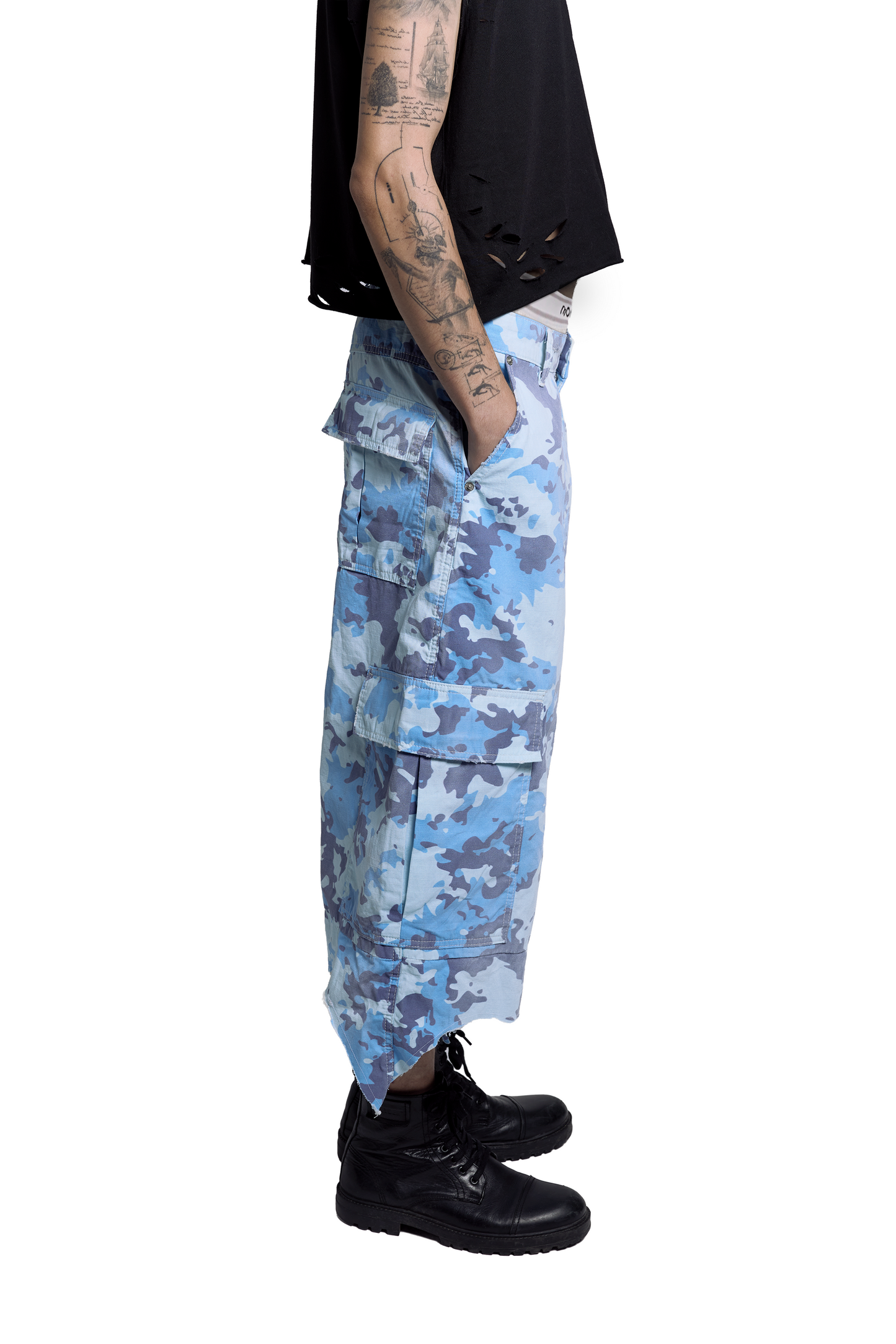 3/4 Blue Camo Shorts